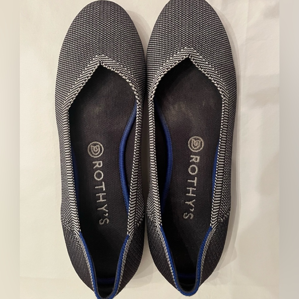Rothy’s “The Flat” in Navy